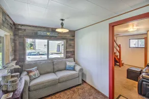 Coastal PNW Gem w/ Hot Tub - Walk to Beach! - Image 4