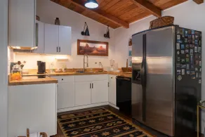 The Deep Forest Green Cottage - Image 4