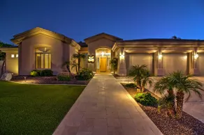 Patio, Playground! Glendale Family Gem Near Golf - Image 3