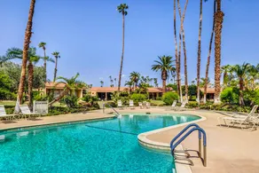 Tranquil & spacious, newly updated, great location - Image 4