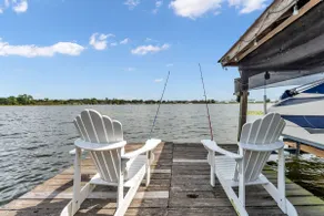Lakefront Getaway | Tiki Bar, Dock & Kayaks - Image 4