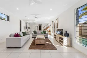 Sand & Sea Beach House - Image 4