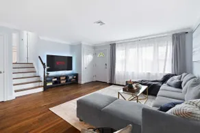 New Stylish Beach Home near Stamford Downtown/Cove Beach/ 40 min to NYC - Image 3
