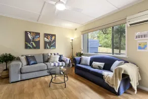 Perfect Lake Getaway · 2-Bed Metung Flat (4) - Image 4