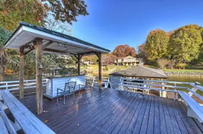 Lakefront Fun | Tiki Bar, Private Dock, Games, SUP - Image 3