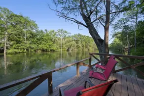 Viney's on the River ~ Waterfront Couple's Retreat - Image 2