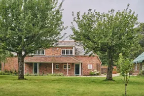 Stunning Luxury house - walking distance to pub - Image 2