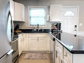 ★ 5min To Kellogg Park ★ Plymouth ★Parking ★W/D★76 - Image 2