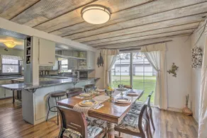 Eclectic Ladysmith Hideaway: Hike and Hunt! - Image 2