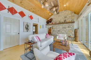 Beautiful Embden Pond Cabin w/ Dock & Kayaks! - Image 4
