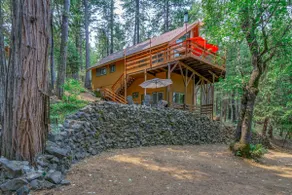 A-Frame of Mind- Beautiful Tri-Level w/Game Room - Image 2