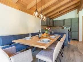 Luxury chalet with private garden and sauna - Image 5