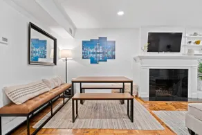 Lincoln Park Hideaway - 5 Min Walk to the Park! - Image 5