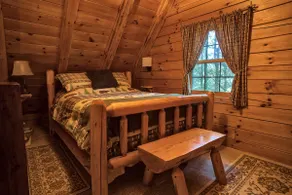 Chicory Cabin near Ash Cave - Image 5