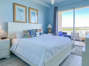 Penthouse Condo, Superb Beach, Water View, Pool! - Image 2