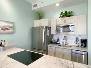 Penthouse Condo, Superb Beach, Water View, Pool! - Image 4