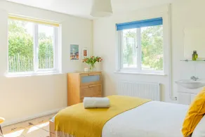 Secluded 3 bed cottage in private parkland - Image 4
