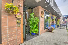 Modern Downtown Apt - Walk to Parks + Cafes! - Image 3