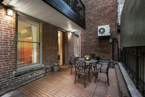 Luxury Family Suite with Patio - Image 5