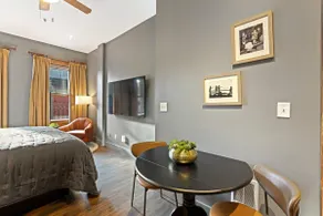Junior Suite in the heart of downtown Manhattan - Image 4