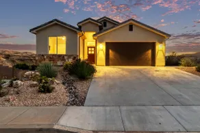 Spacious Home with Fire Pit, Hot Tub, Pool - Slide - Image 2