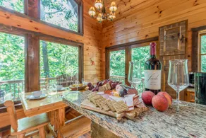 LUXURY SECLUDED LOG CABIN | POOL TABLE | HOT TUB - Image 2