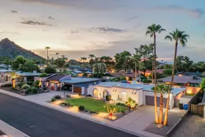 Cactus Manor, Heated Pool ! Putting Green!  Centrally located - Image 2
