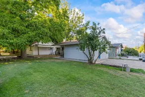 Downtown Caldwell | Golf Course View | Near I-84 | Fast WiFi | Sleeps 5 - Image 3