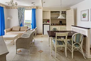 Pool and sea view suite at Resort Jurerê ILC2316 - Image 3