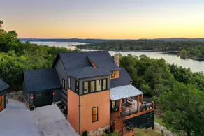 Table Rock | MajesticRetreat | HotTub | 3 Ensuite - Image 5