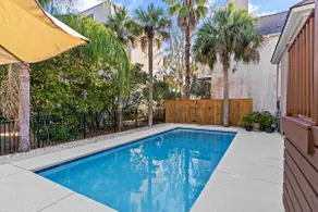 Ohhh so close to the Village with a POOL! Sleeps 8 - Image 2