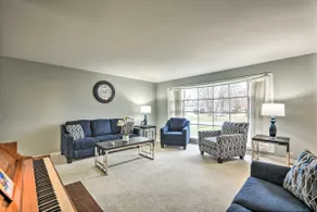 Spacious Family Glenwood Estates Home w/ Hot Tub! - Image 4