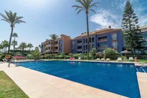 Lap- 3 Bed Apartment On The Beach Families Only - Image 5