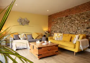 Toppesfield Hall Luxury Cottage With Hot Tub - Image 3