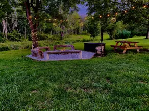 Vineyard View-Walkable to Two Wineries + River| Hot Tub, Karaoke, Fireplace - Image 5