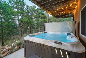 Nature's Oasis, 4BD Ranch Retreat, Hot tub! - Image 2