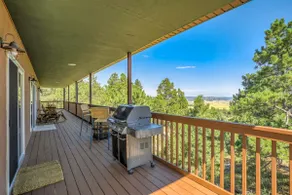 Nature's Oasis, 4BD Ranch Retreat, Hot tub! - Image 5