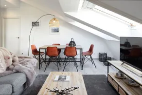 Irissa by FeelFree Rentals - Image 4