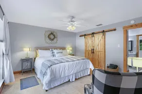 Creekside Cabins - Cypress Creek House - Image 5
