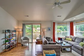 'The Peacock House' - Waterfront Home w/ Hot Tub! - Image 3