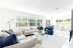 West Palm Beach Elegant 5BR with Hot Tub and Fire Pit Near Beach - Image 3