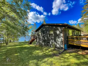 Edgewater Retreat on Beautiful Soo Lake! - Image 4