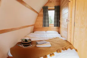 Cosy Glamping Cabin near Bury St Edmunds - Image 3