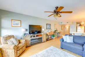 Beach & Pool Access at Condo on Cedar Key! - Image 5