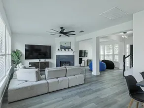 Newly Renovated Luxury 5BR – Family & Game Room - Image 2