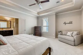 Luxurious Townhome in the Museum/Medical District + Backyard! - Image 2