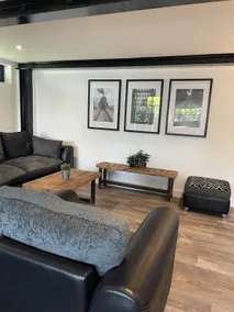 Luxury Two Bedroom Apartment - Image 2