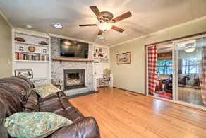 Charming Lakefront Home w/ Grill & Fire Pit! - Image 5