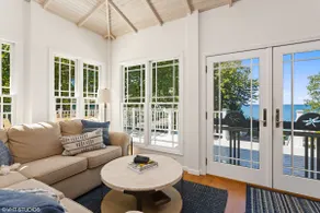 Coastal Living, Hot Tub, Firepit & Lakeside Deck - Image 5