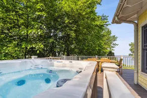 Coastal Living, Hot Tub, Firepit & Lakeside Deck - Image 2